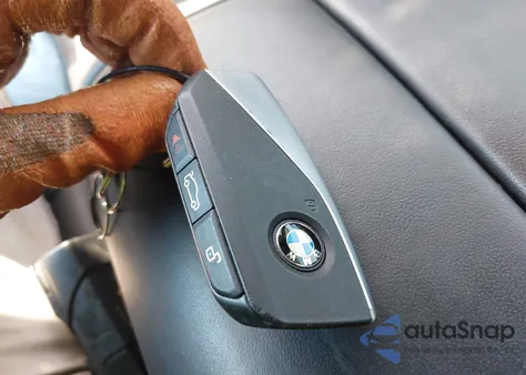 2025 BMW X5 Phev xDrive50E z USA, uszkodzony, nr VIN 5UX43EU04S9Y03293